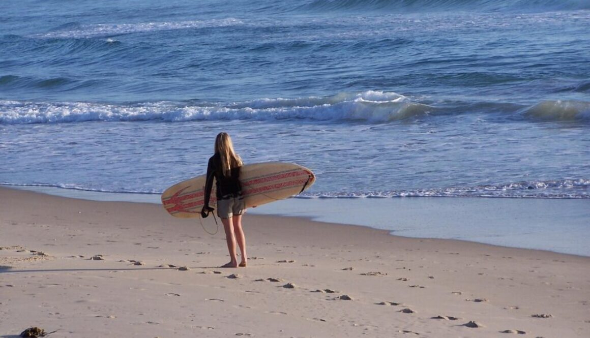 beach surfer sea ocean wate blue 387377